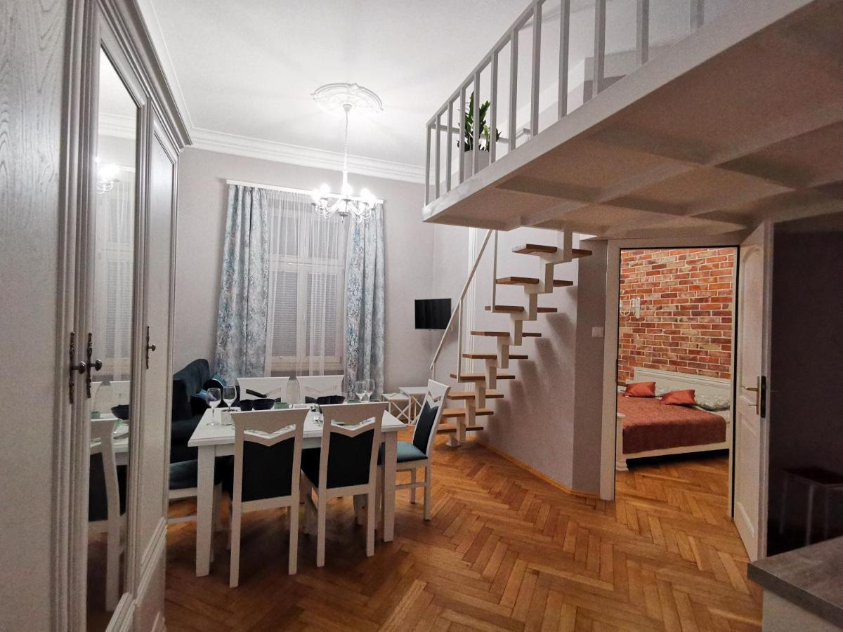 Apartament z Antresolą Kraków Kazimierz Bożego Ciała Cracóvia Exterior foto